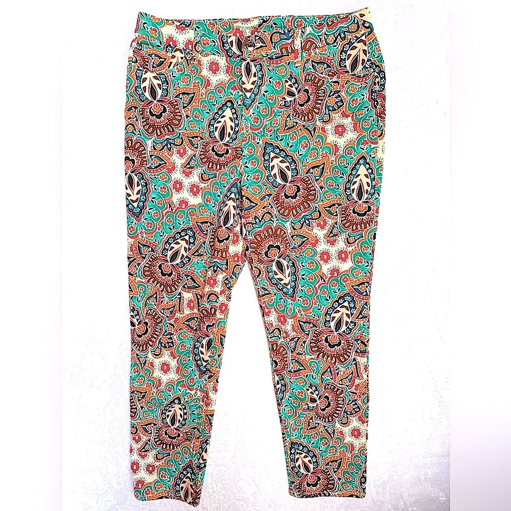 Chico's Teal Coral Navy Paisley Cropped Pants 1.5